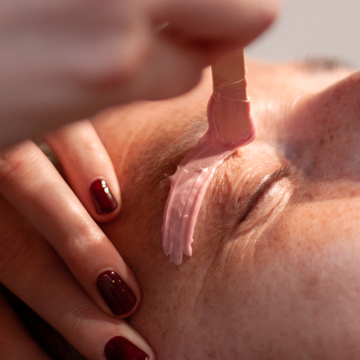 Waxing wenkbrauwen waxen schoonheidssalon Eemnes by Denn